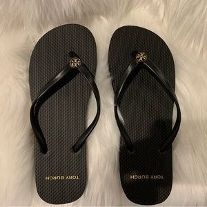 Authentic NEW Tory Burch flip flops.